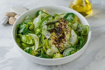 Очень зеленый салат