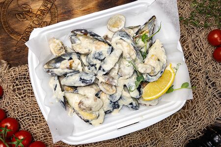 Сет моллюсков в соусе Блю Чиз