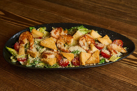 Цезарь с тигровыми креветками