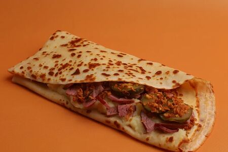 Блин с картофелем и копчёностями