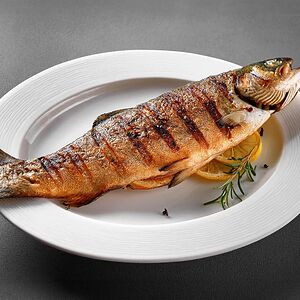 Форель на мангале