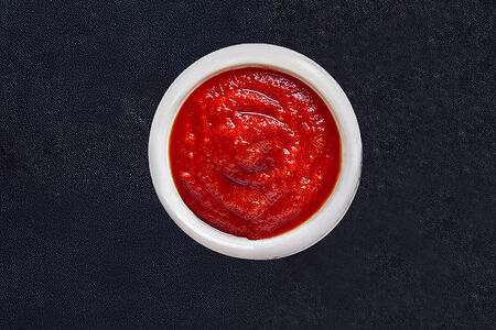 Фирменный красный