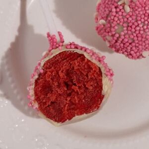 Кейк-попс клубничный