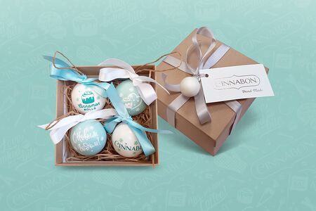 Набор новогодних шаров Синнабон