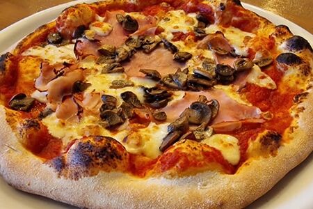 Pizza prosciutto e funghi