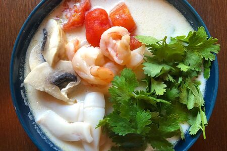 Том Кха с морепродуктами