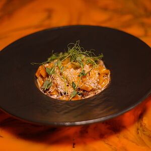 Паста с курицей и грибами