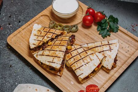 Кесадилья с курицей