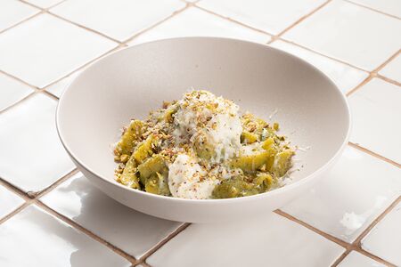 Паппарделле, песто фисташка, страчателла