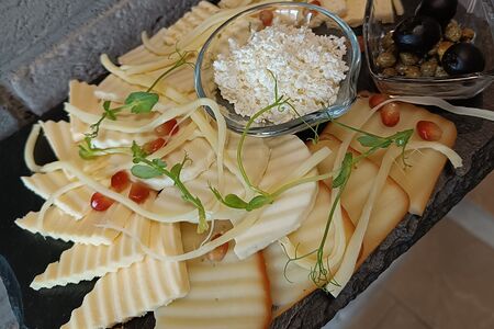 Ассорти кавказских сыров