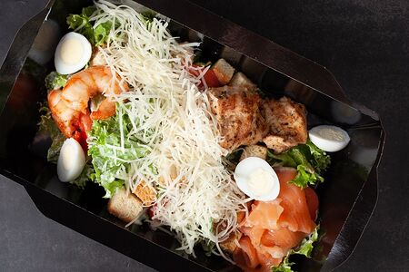 Салат Цезарь с курицей NEW