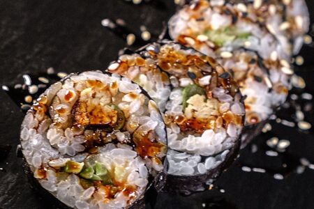 Инь-янь с омлетом Томаго