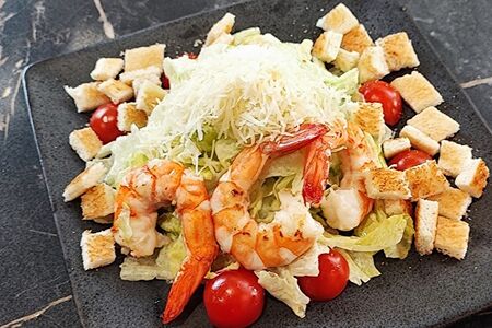 Цезарь с Тигровыми креветками