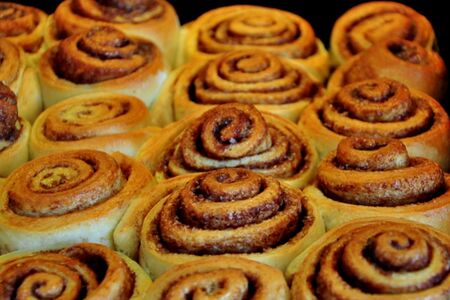 Булочка с корицей