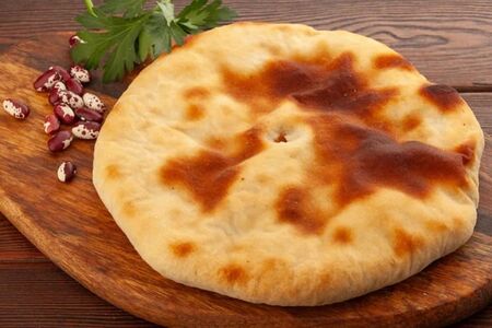 Лобиани-хачапури с красной фасолью