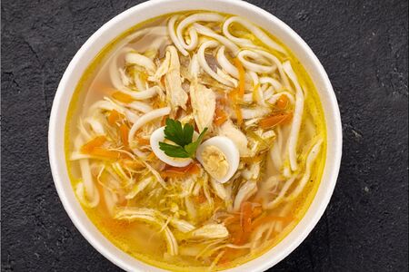 Суп куриный с лапшой