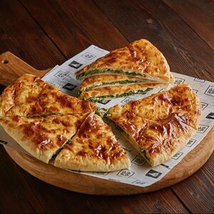 Хачапури со шпинатом и сыром