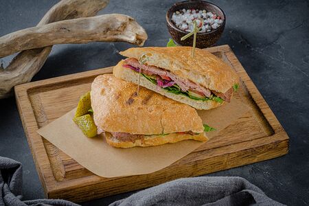 Сэндвич с ростбифом