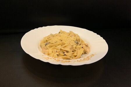 Феттуччине курица с грибами 