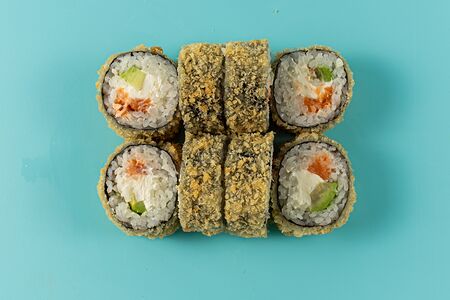 Темпура Филадельфия с авокадо 