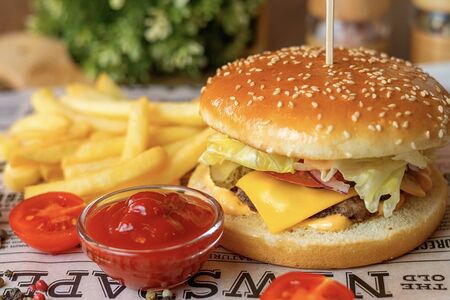 Шеф-бургер с фри 