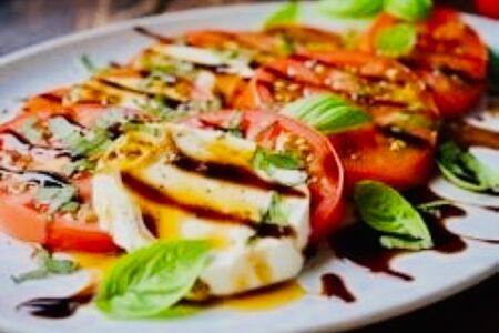 Салат Капрезе 