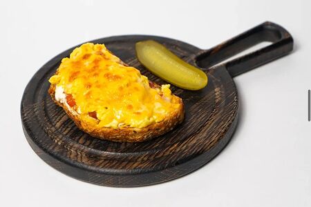 Теплый бутер скрембл-сыр чеддер