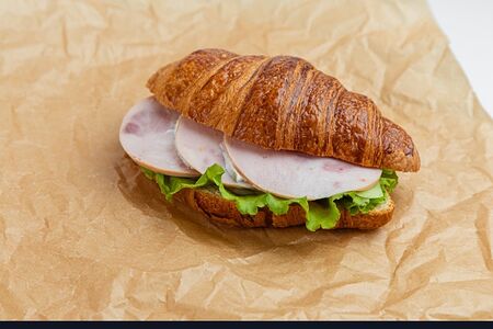 Круассан с индейкой 