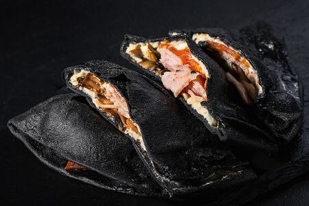 Кесадилья black с ветчиной и грибами