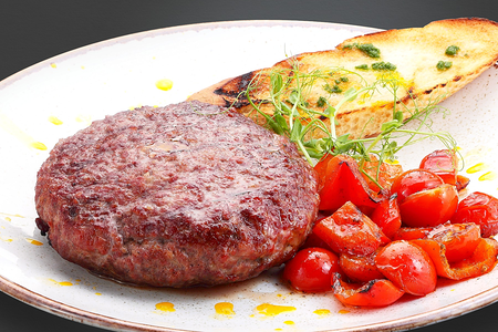 Котлета Xxl с сыром чеддер