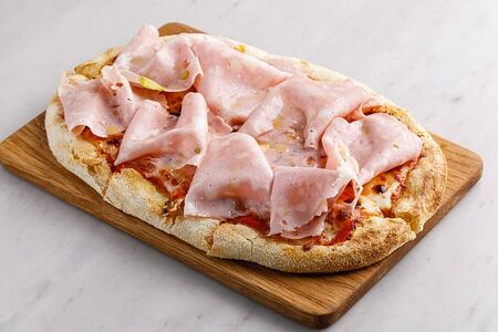 Пицца с мортаделлой
