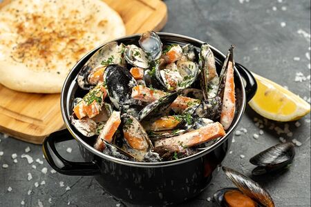 Мидии в сливочном соусе