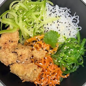 Цыплёнок с овощами и фунчозой