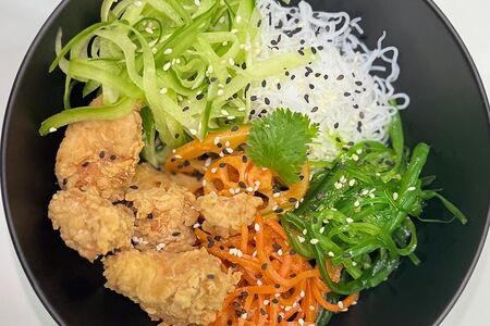 Цыплёнок с овощами и фунчозой