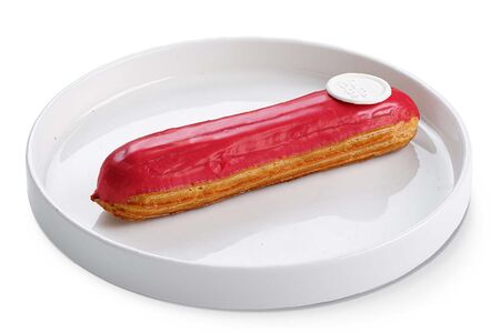 Эклер вишневый