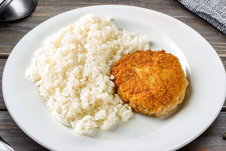 Рис с котлетой 