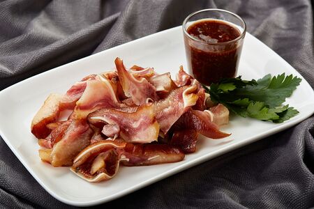 Свиные ушки