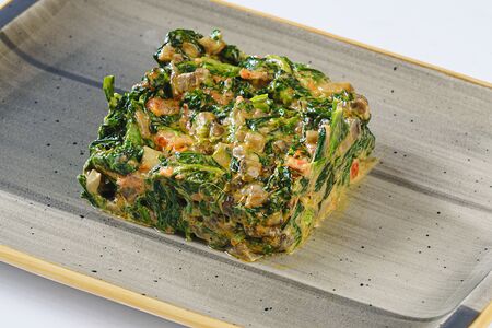 Шпинат со сливками