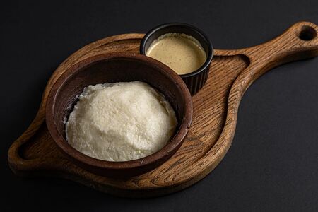 Эларджи с соусом баже