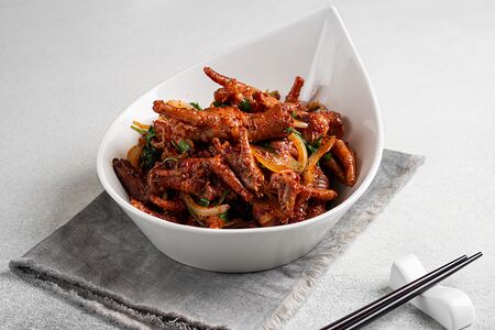 Острые куриные лапки