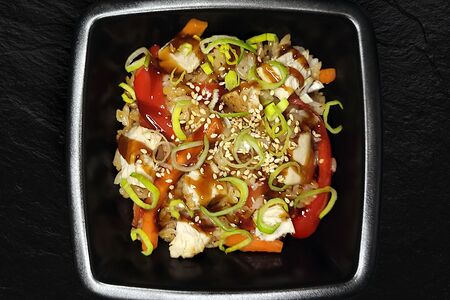 Вок Тори с рисом и курицей