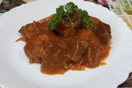 Гуляш из говядины