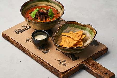 Мексиканский суп с начос