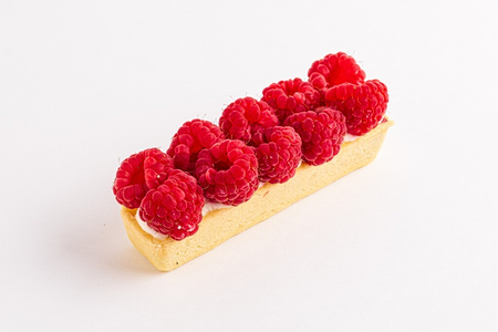 Тарталетка с малиной