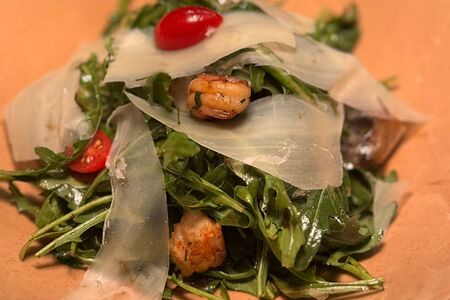 Руккола с креветками