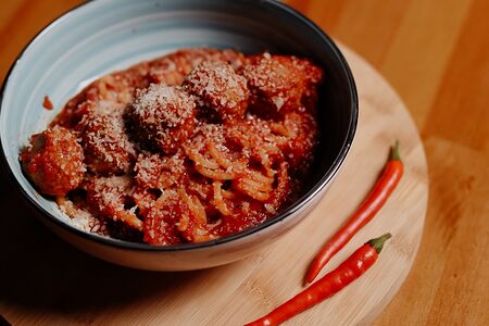 Спагетти с митболами