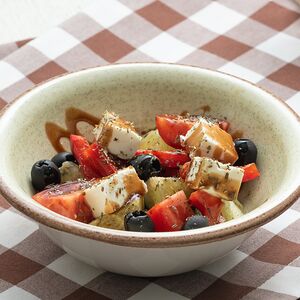 Греческий со свежими овощами