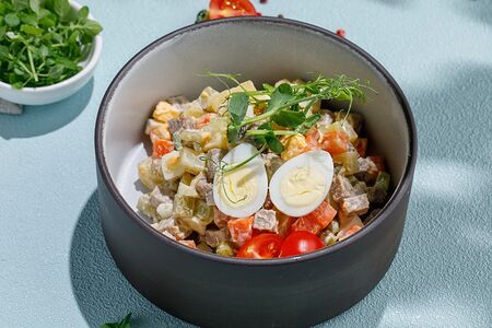 Оливье с цыпленком