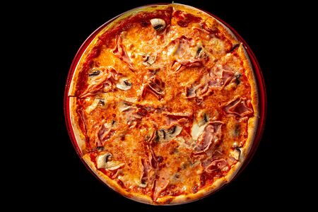 Пицца Funghi e prosciutto cotto