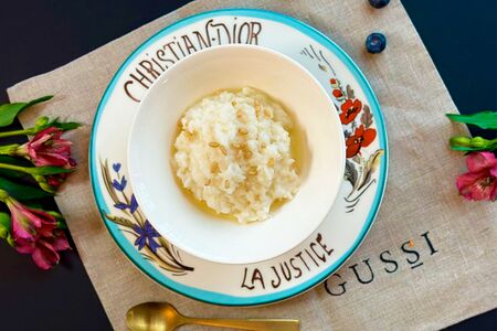 Рисовая каша с медом и орехами